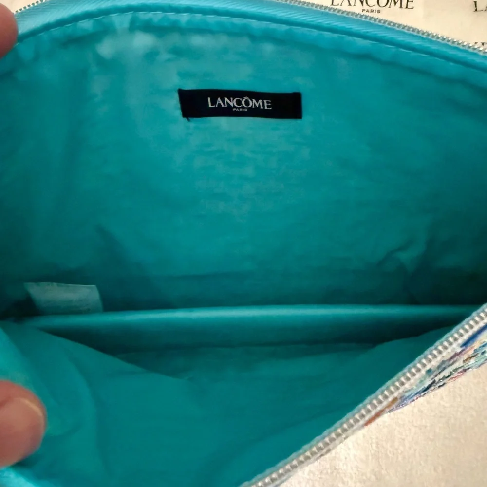 Lancome Vibrant Woven Cosmetic Bag - Picture 2 of 6